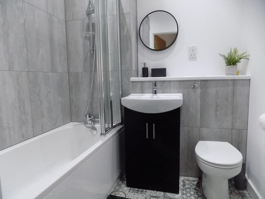 2 Bedroom Luxury City Centre Apt リンカーン エクステリア 写真