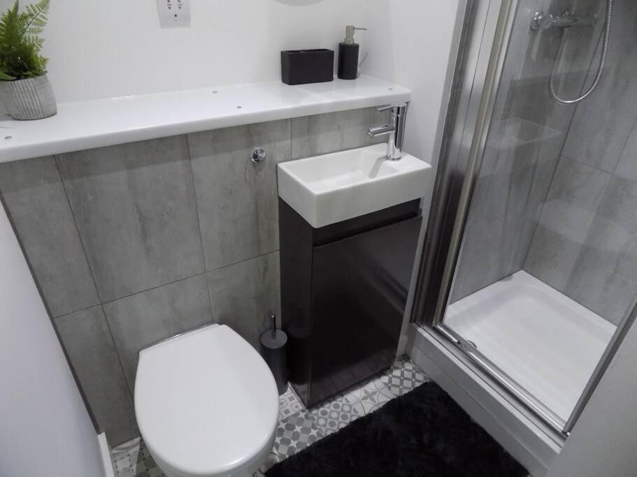 2 Bedroom Luxury City Centre Apt リンカーン エクステリア 写真